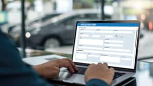 Comment faire sa carte grise en ligne en 2025 ?