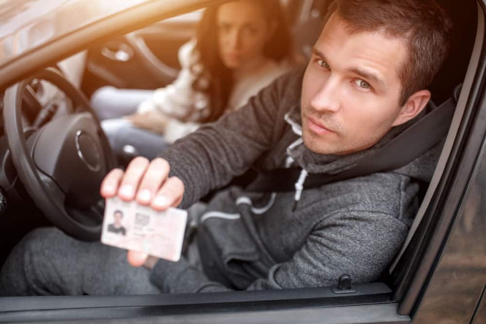 Numéro de permis : où trouver le numéro du titulaire ? 3 Peut-on retrouver son numéro de permis en ligne
