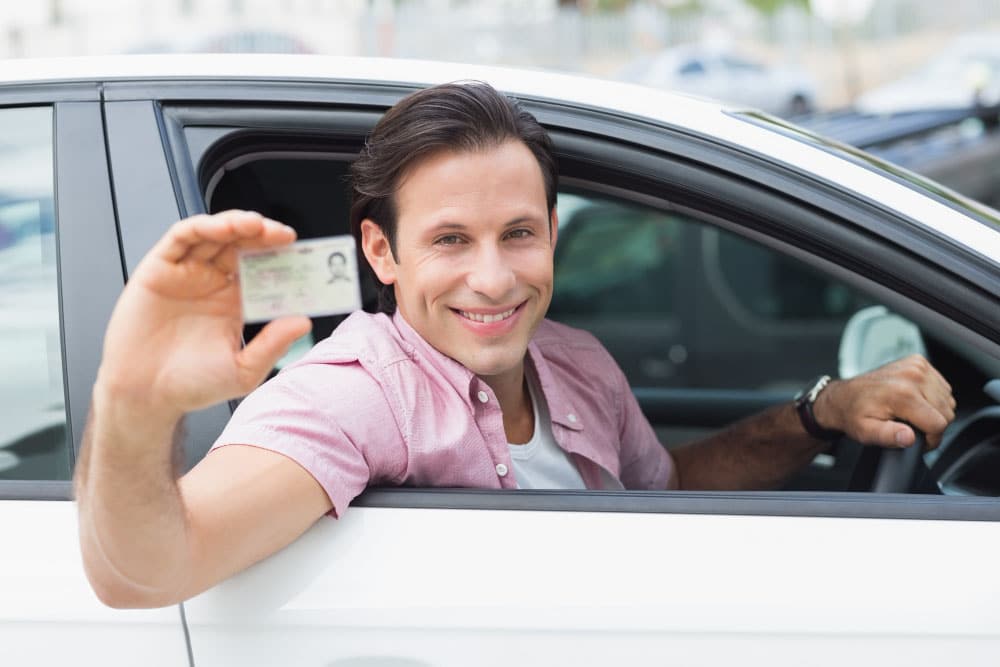 Permis international rapide : quels délais réels et quelles étapes suivre ? 3 Pourquoi certaines demandes prennent-elles plus de temps